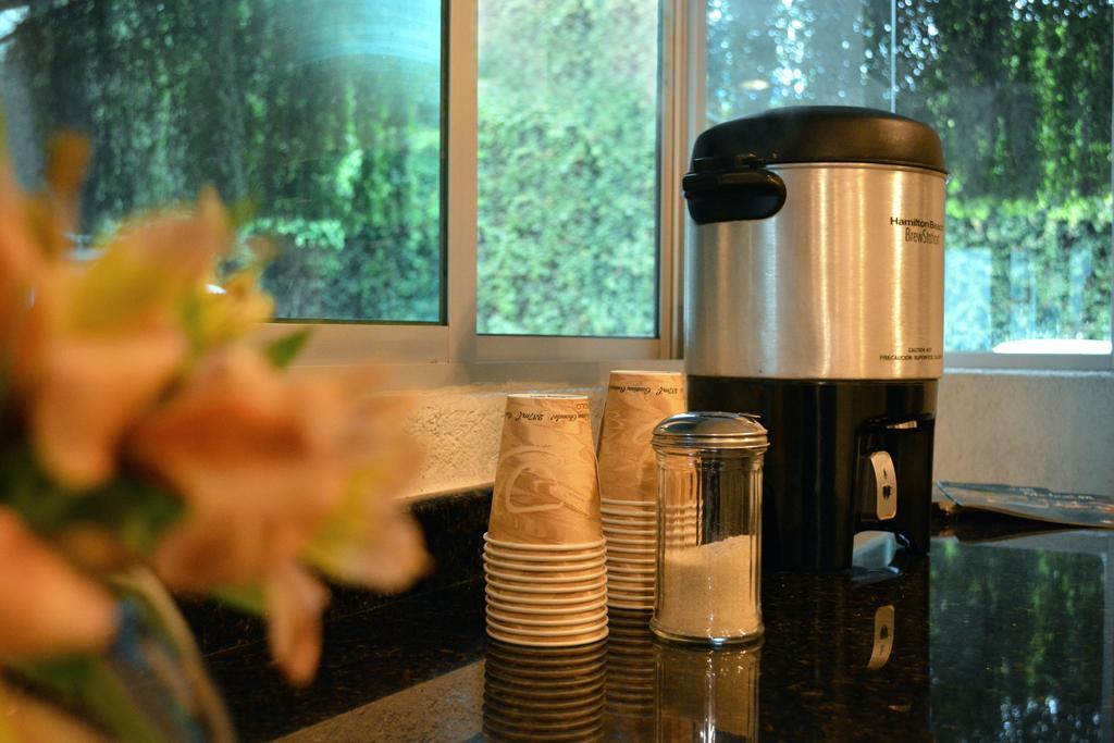 Eco Express Hotel Zamora 사모라 데 이달고 외부 사진